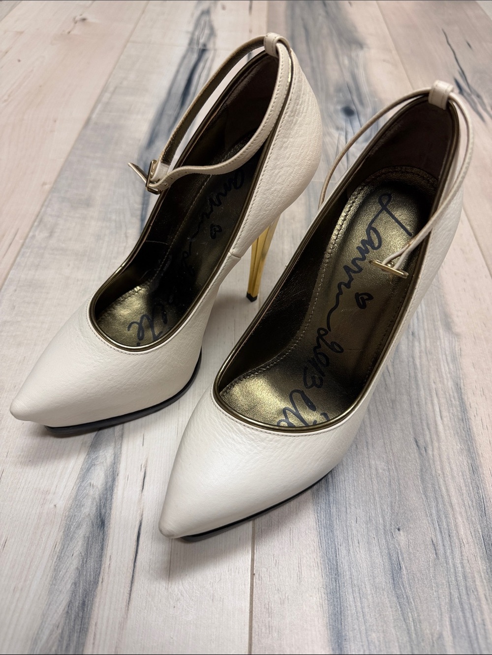 💯 Auth Lanvin White Pointed-Toe Ankle-Strap Platform Heels with Gold Stiletto